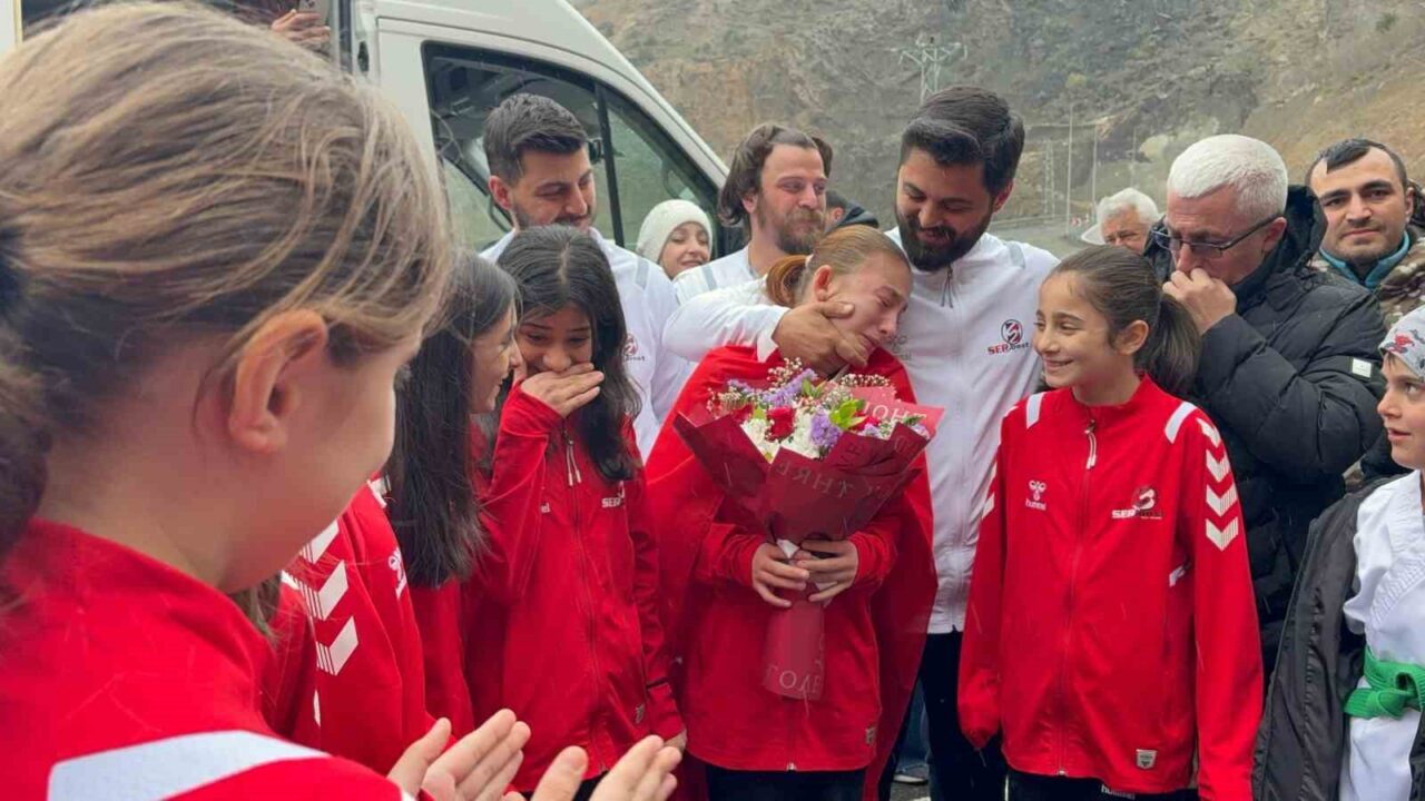 Türkiye şampiyonu Şeyma Keskin’e memleketinde coşkulu karşılama