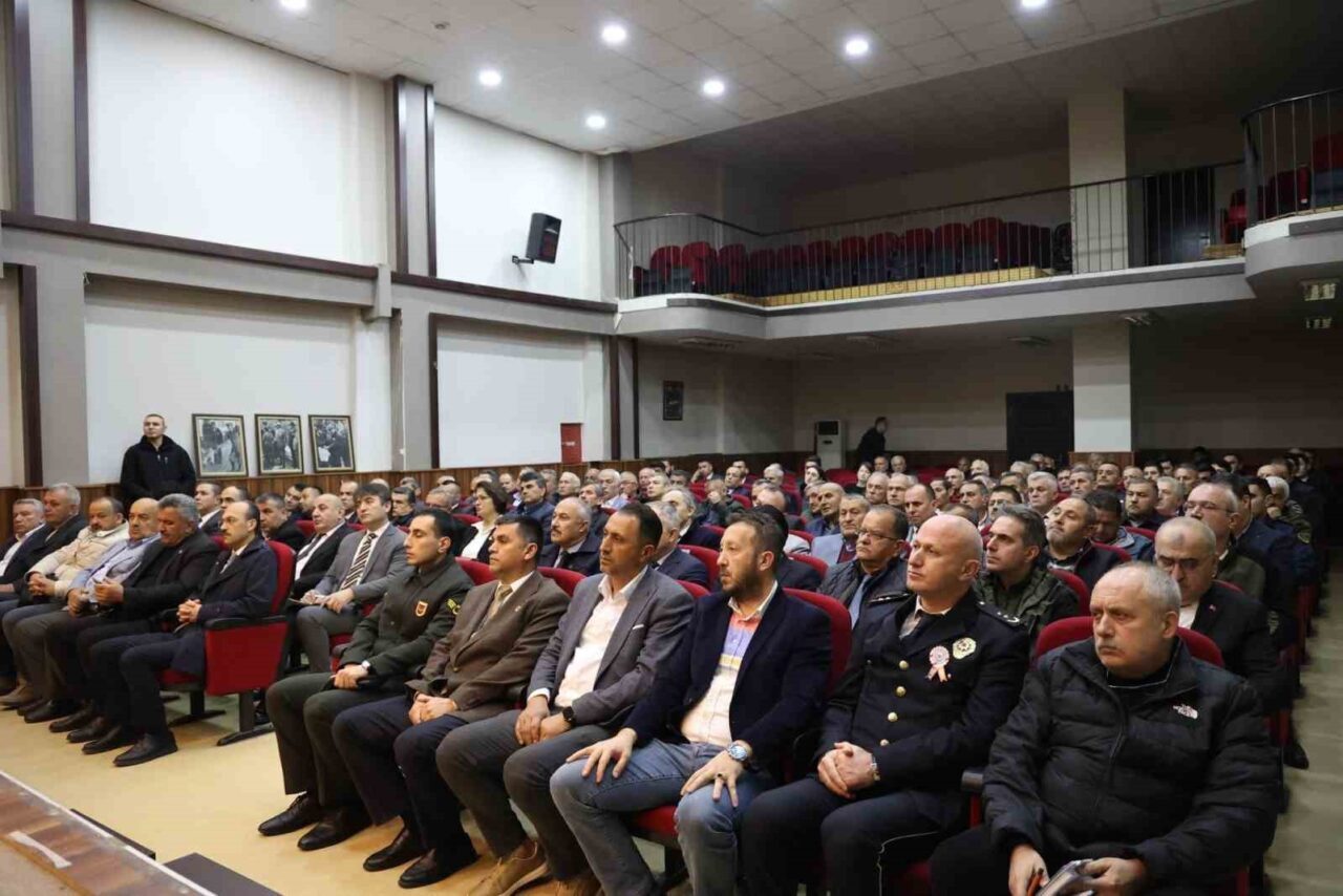 Vali Hacıbektaşoğlu, muhtarlarla buluştu