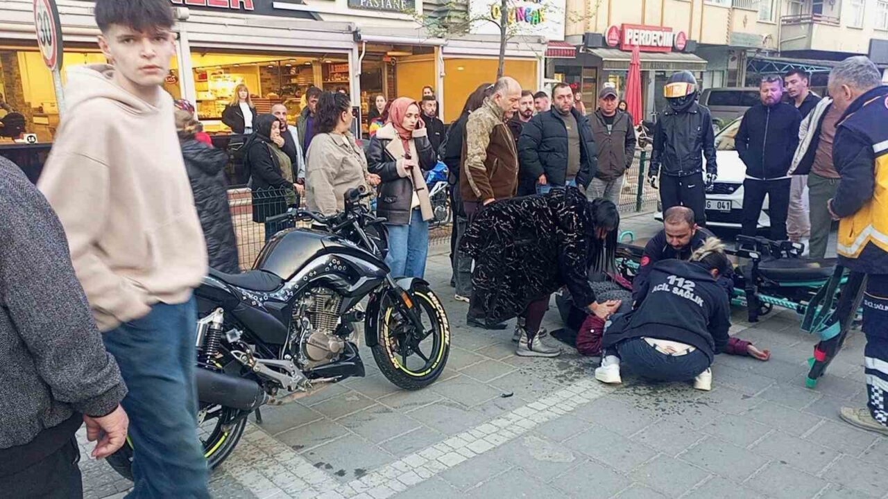 Yaya geçidinde motosikletin çarptığı kadın ağır yaralandı