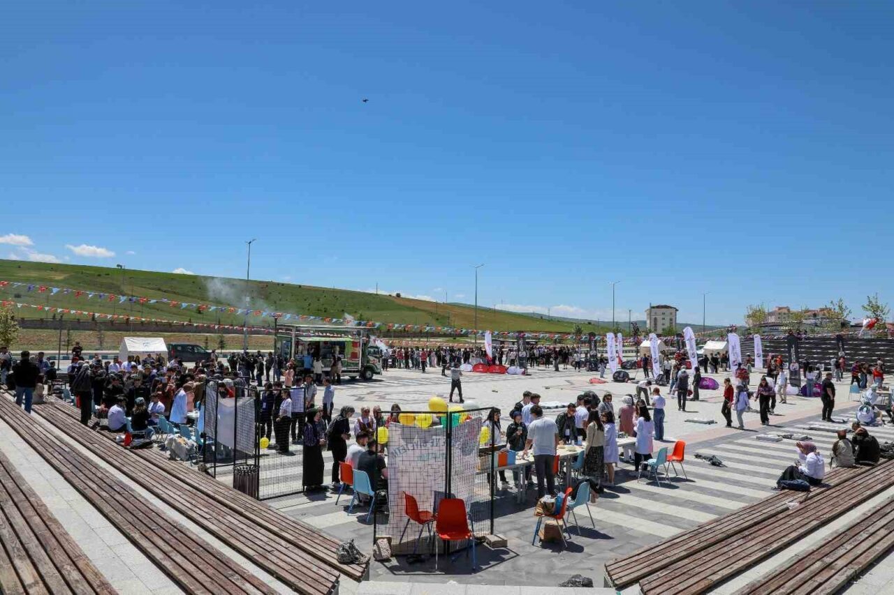 8. Dede Korkut Şenliklerinin 5. günü, her temadan etkinliğe sahne oldu