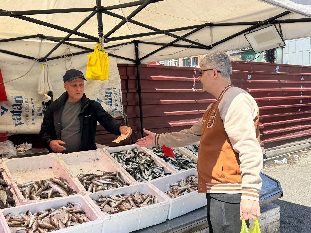 Av sezonu sona ermesine rağmen Zonguldak’ta tezgahlar şenlendi