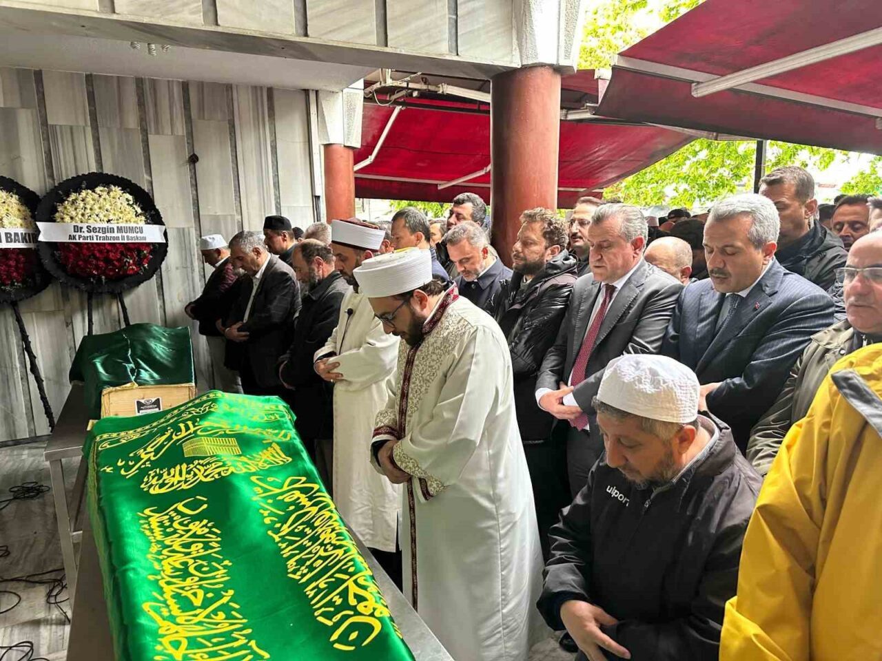 Bakan Bak, Rize Milletvekili Muhammed Avcı’nın babasının cenazesine katıldı