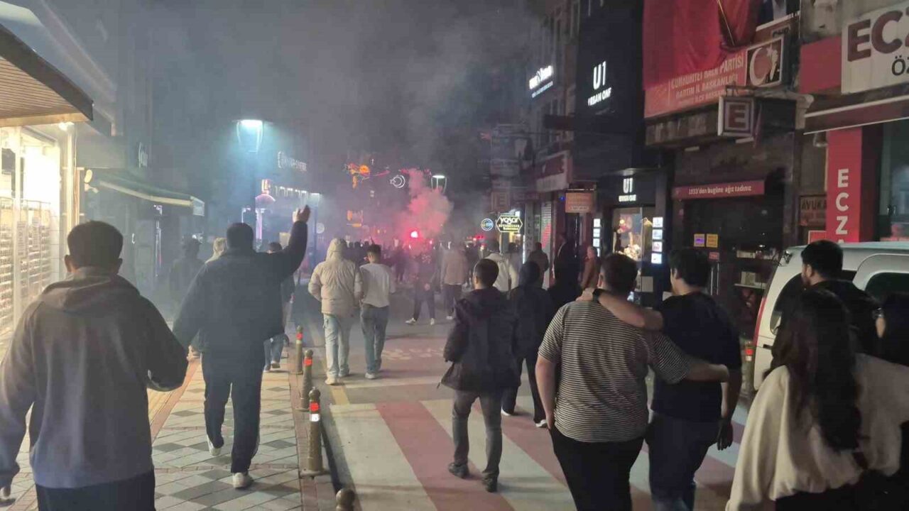 Bartın’da Beşiktaş taraftarların galibiyet sevinci