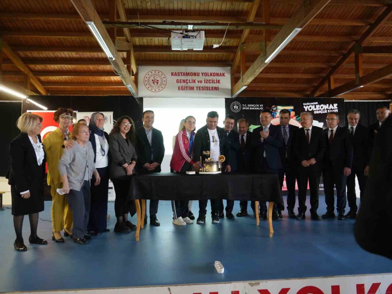 Bin 950 özel birey annesi ile yaşlı bireye yaşam konforunu arttıracak eğitim