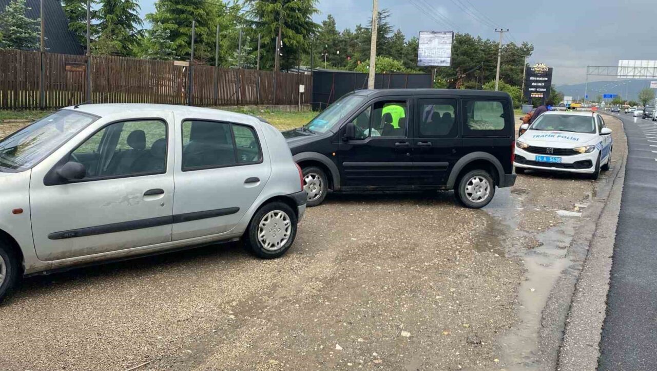 Bolu’da 3 araçlı zincirleme kaza: 1 yaralı
