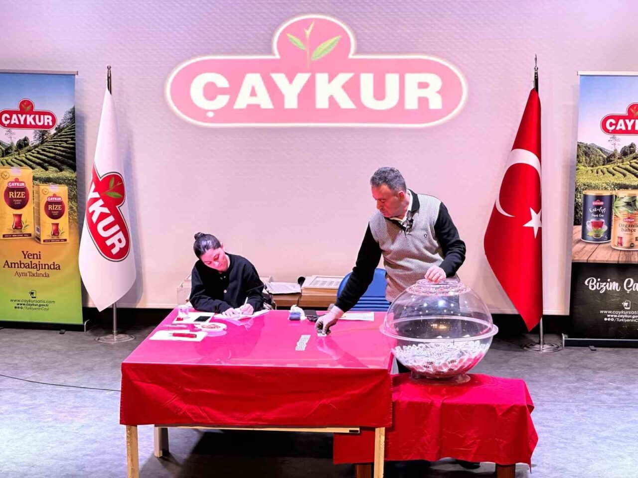 ÇAYKUR’a bin 500 mevsimlik işçi alımı için kura çekimi sona erdi