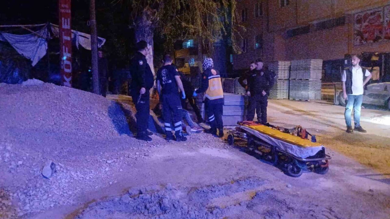 Çorum’da iki kişi birbirini bıçakladı