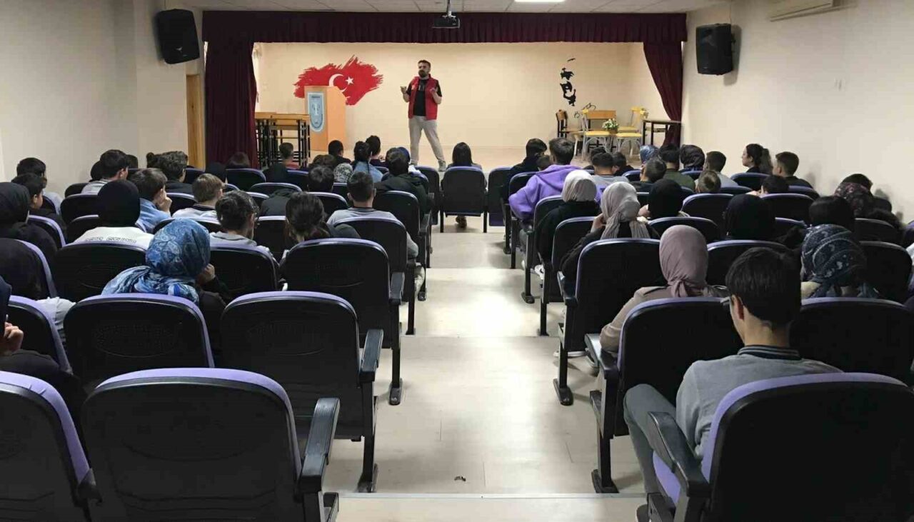 Gençlik kamplarının tanıtımı devam ediyor: Başvurular 9 Haziran’da sona erecek