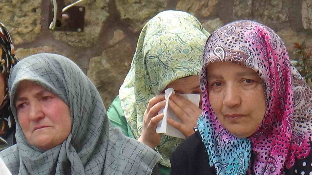 Hacı adayları dualarla kutsal topraklara uğurlandı