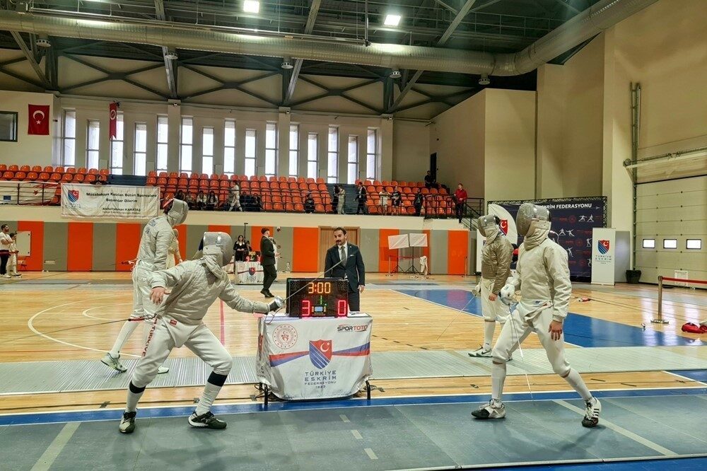 Kastamonu Üniversitesi’nde eskrim şampiyonası düzenlendi