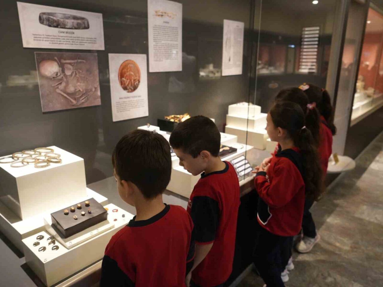 Kastamonu’da 52 bronzdan oluşan sergi yoğun ilgi gördü