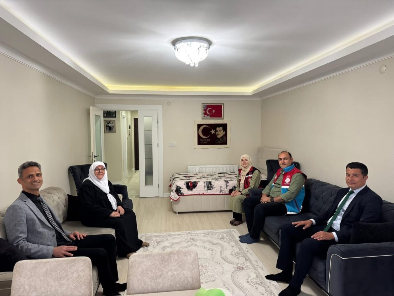 Kaymakam Kaya’dan şehitlerin annelerine anlamlı ziyaret