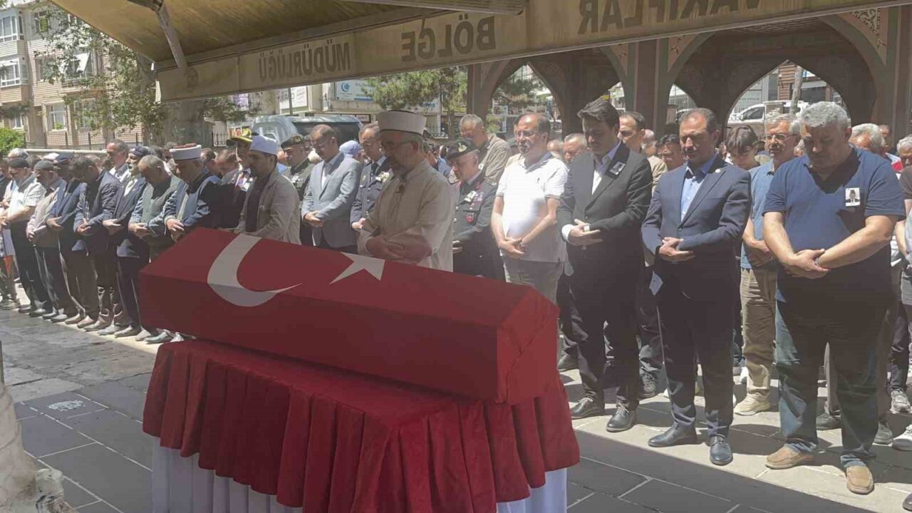 Kıbrıs gazisi son yolculuğuna uğurlandı