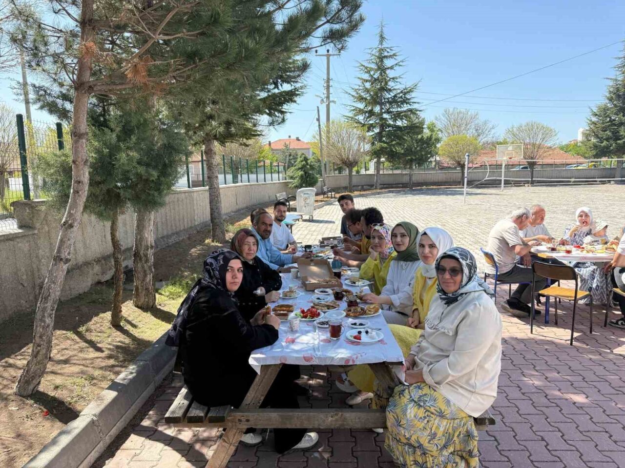 Özel çocuklardan Anneler Günü sürprizi