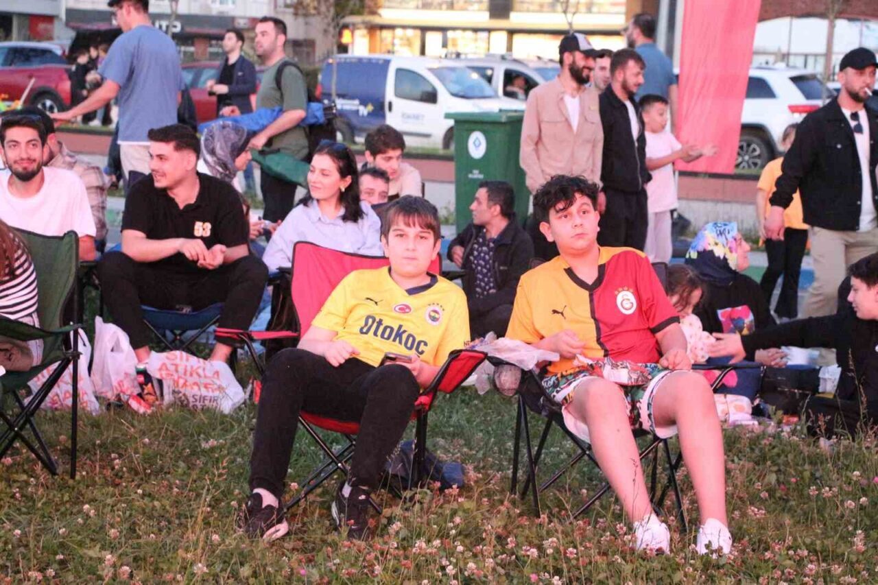 Rize sahilinde dev ekranda Euroleague finali heyecanı