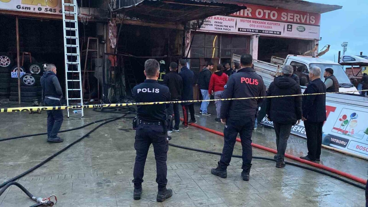 Rize’de oto döşeme atölyesinde yangın