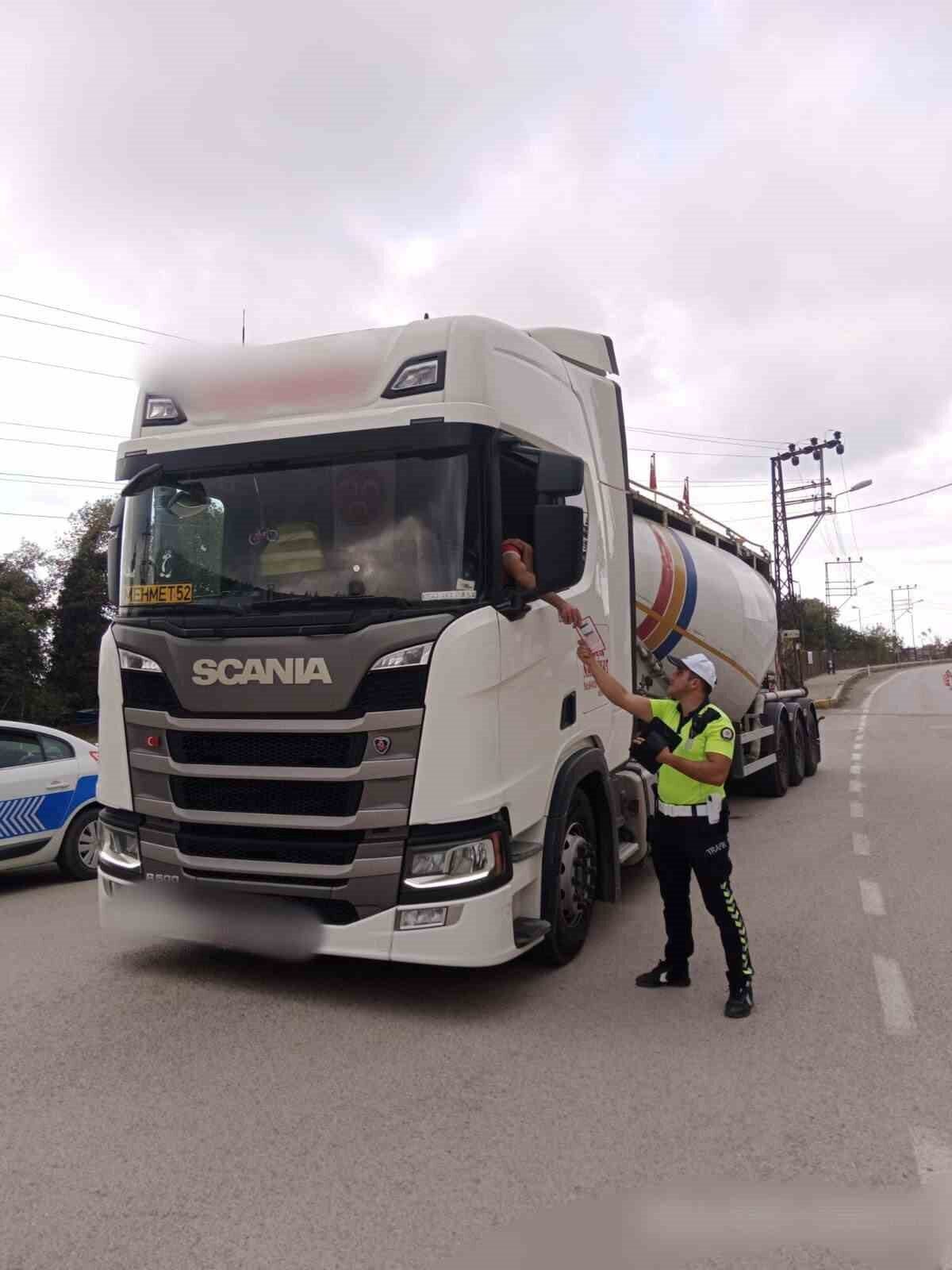 Sinop’ta ağır tonajlı araç sürücülerine uyarılar