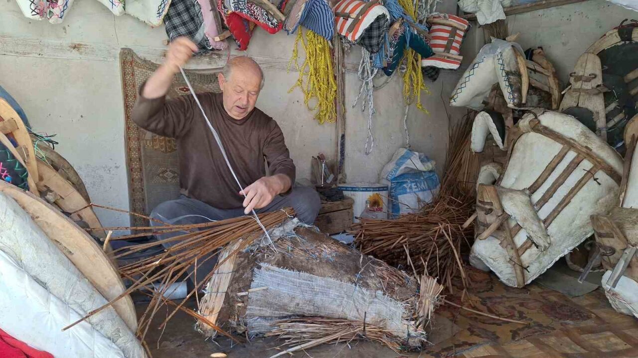 35 yıllık semer ustası teknolojiye meydan okuyor