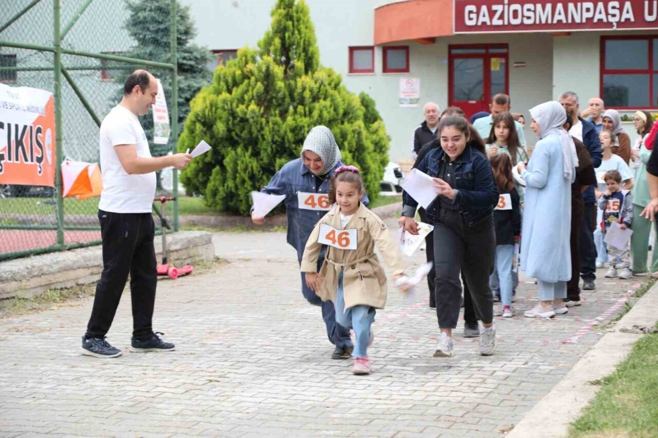 Aileler TOGÜ kampüsünde eğlenerek spor yaptı