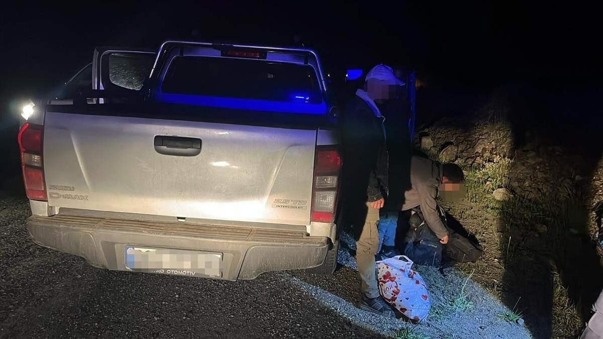 Artvin’de göçmen kaçakçılığı operasyonu: 3 şüpheli tutuklandı
