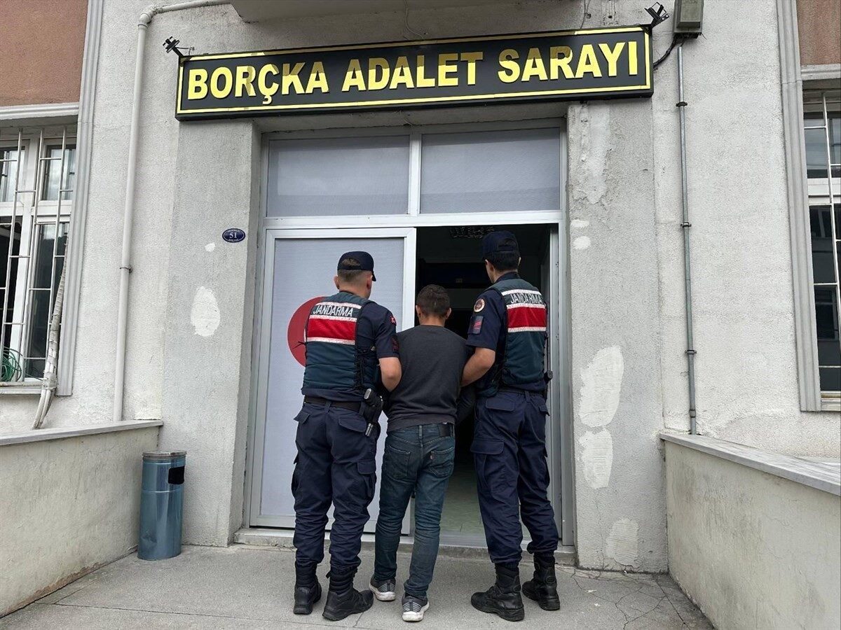Askeri yasak bölgede yakalandı: 14 suç kaydı çıktı