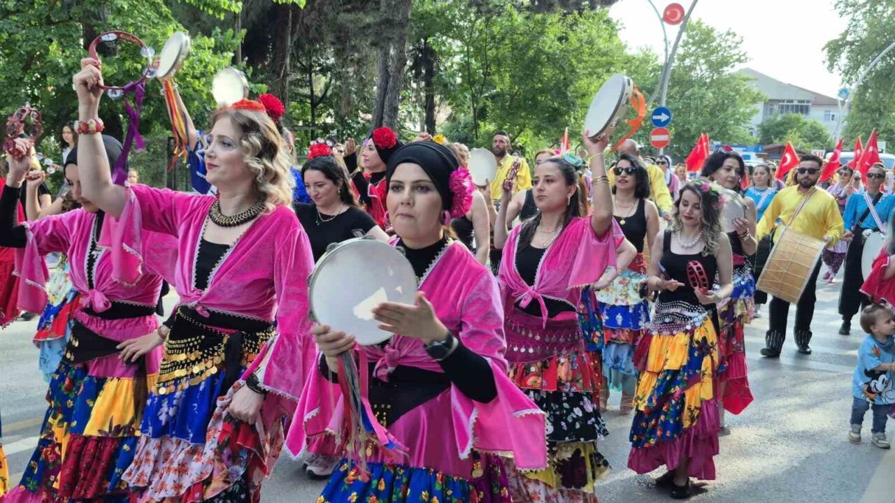 Bartın’da ’Çilek Festivali’ 12 yıl aradan sonra yeniden başladı