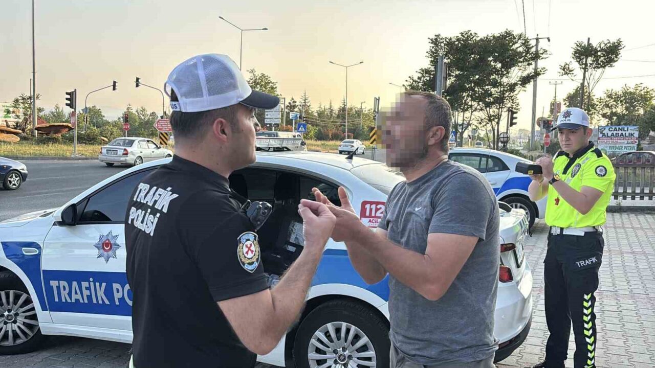 Bayram trafiğinde hem alkollü hem de ehliyetsiz sürücüye 50 bin TL ceza