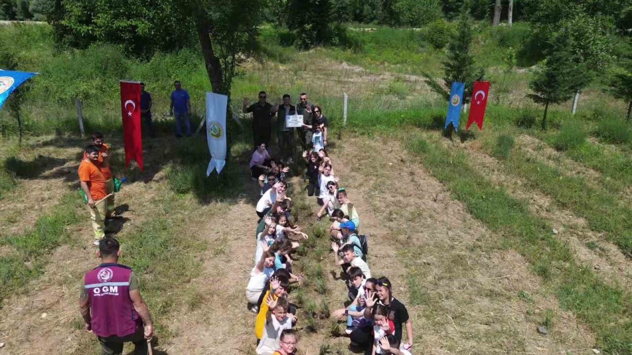 Çocuklara doğa sevgisi aşılayan etkinlik; "Bir Sınıf Bir Orman"