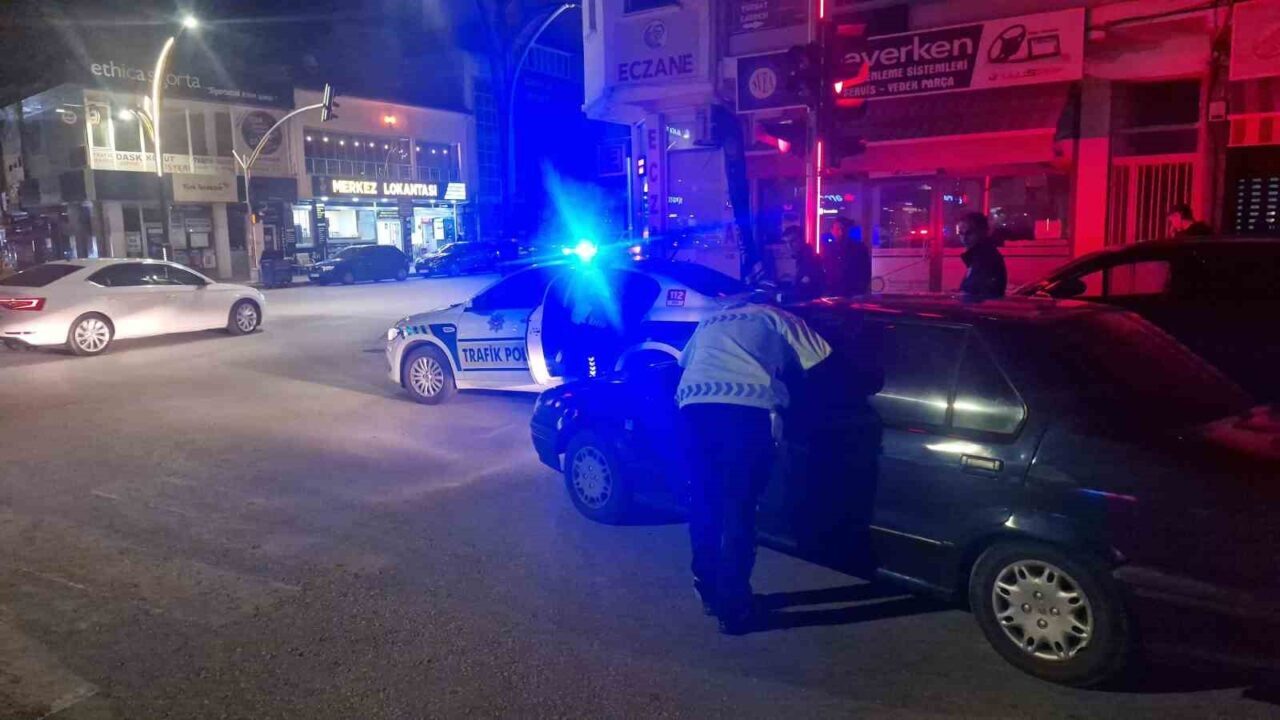 Çorum’da polis ekiplerinden şok denetim: 3 motosiklet trafikten men edildi