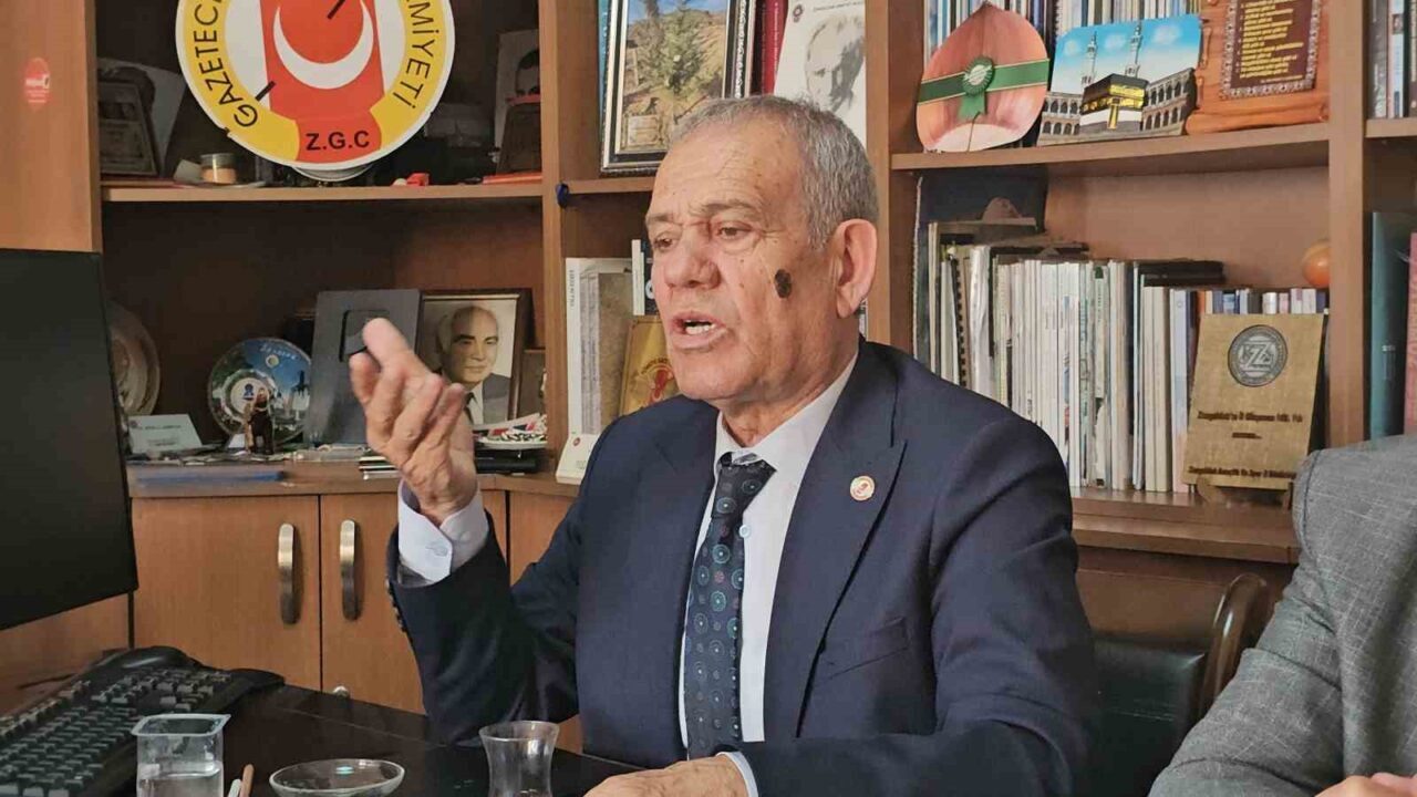 Karaca: "Gri pasaport uygulamasında gazetecilerin ailelerinin de kapsama alınmasını bekliyoruz"