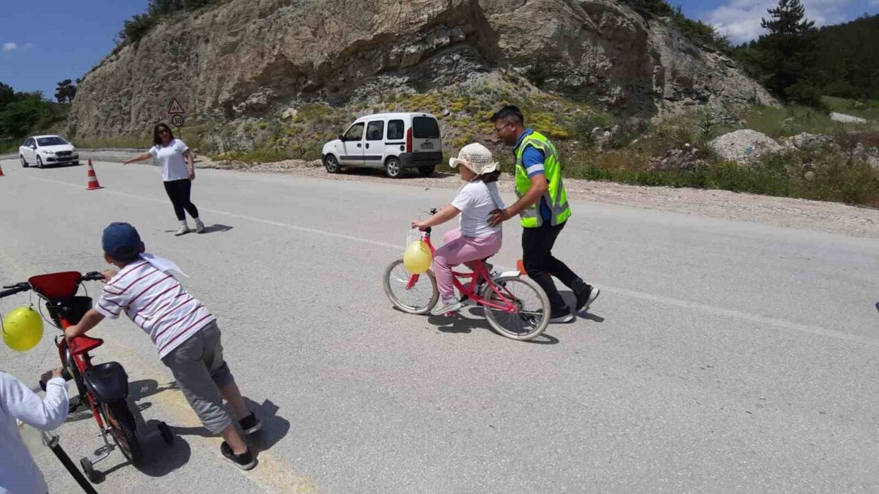 Minikler Dünya Bisiklet Günü’nü coşkuyla kutladı