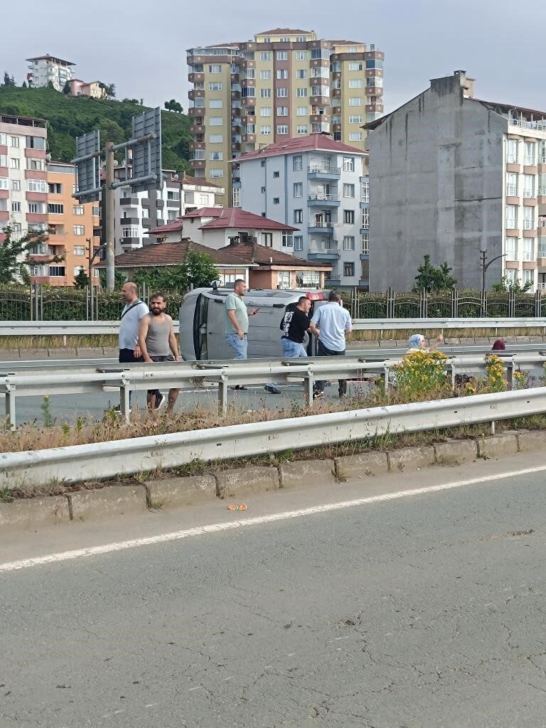 Rize’de bayram dönüşü kaza: 2 ölü, 3 yaralı