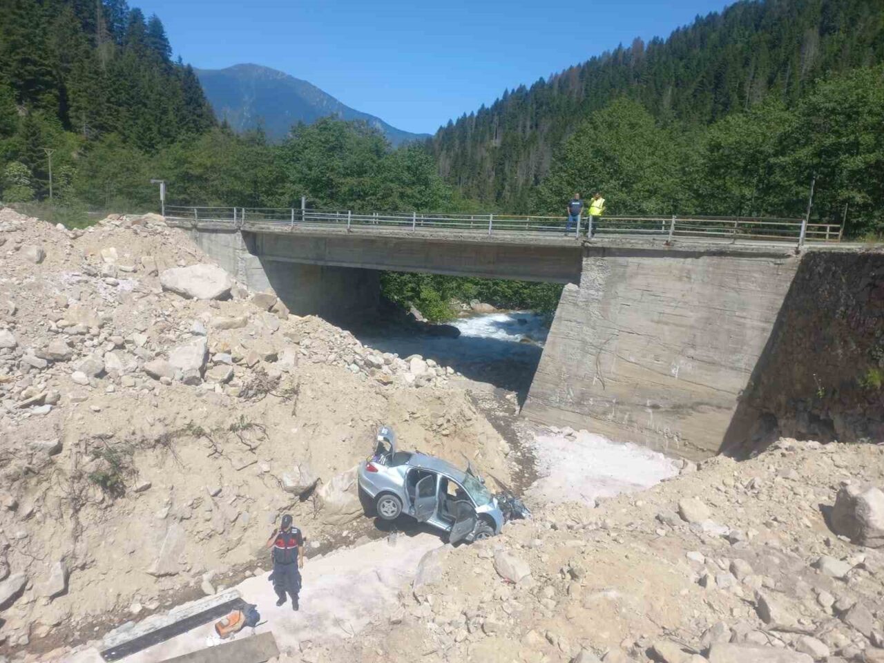 Rize’deki kazada 2’si çocuk 5 kişi yaralandı