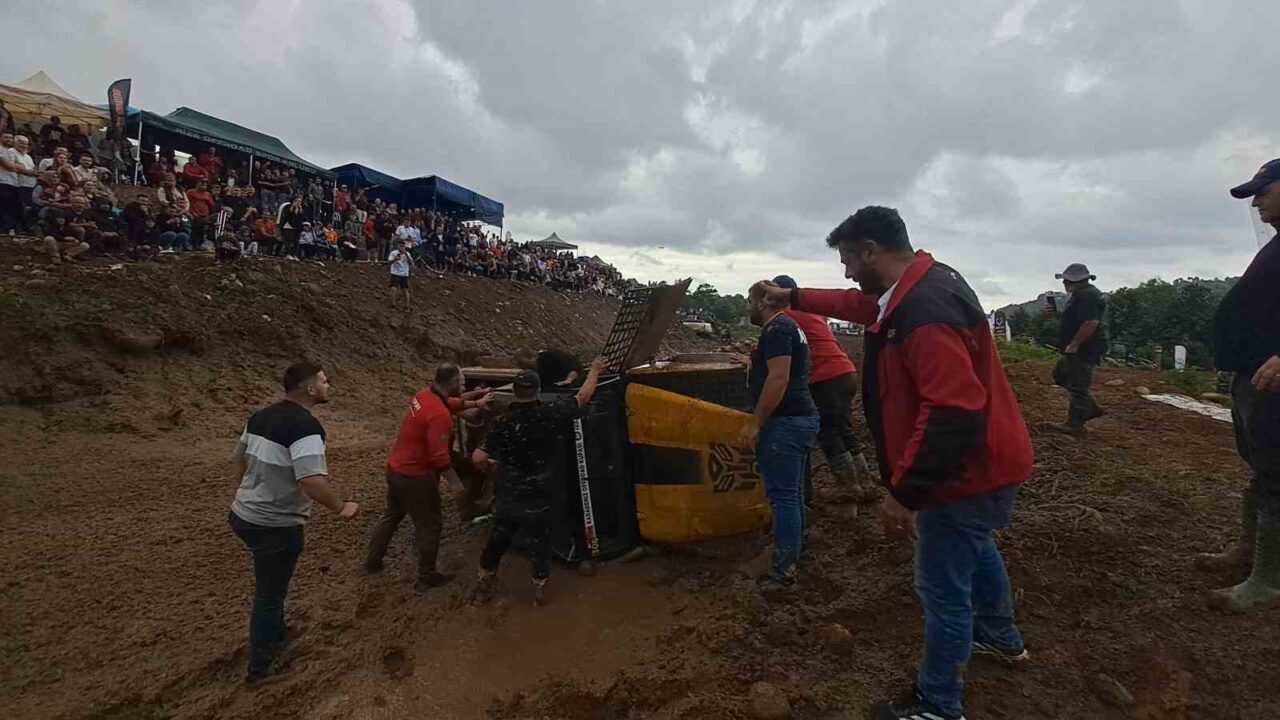 Rize’deki off-road yarışlarında takla atan araç yürekleri ağıza getirdi