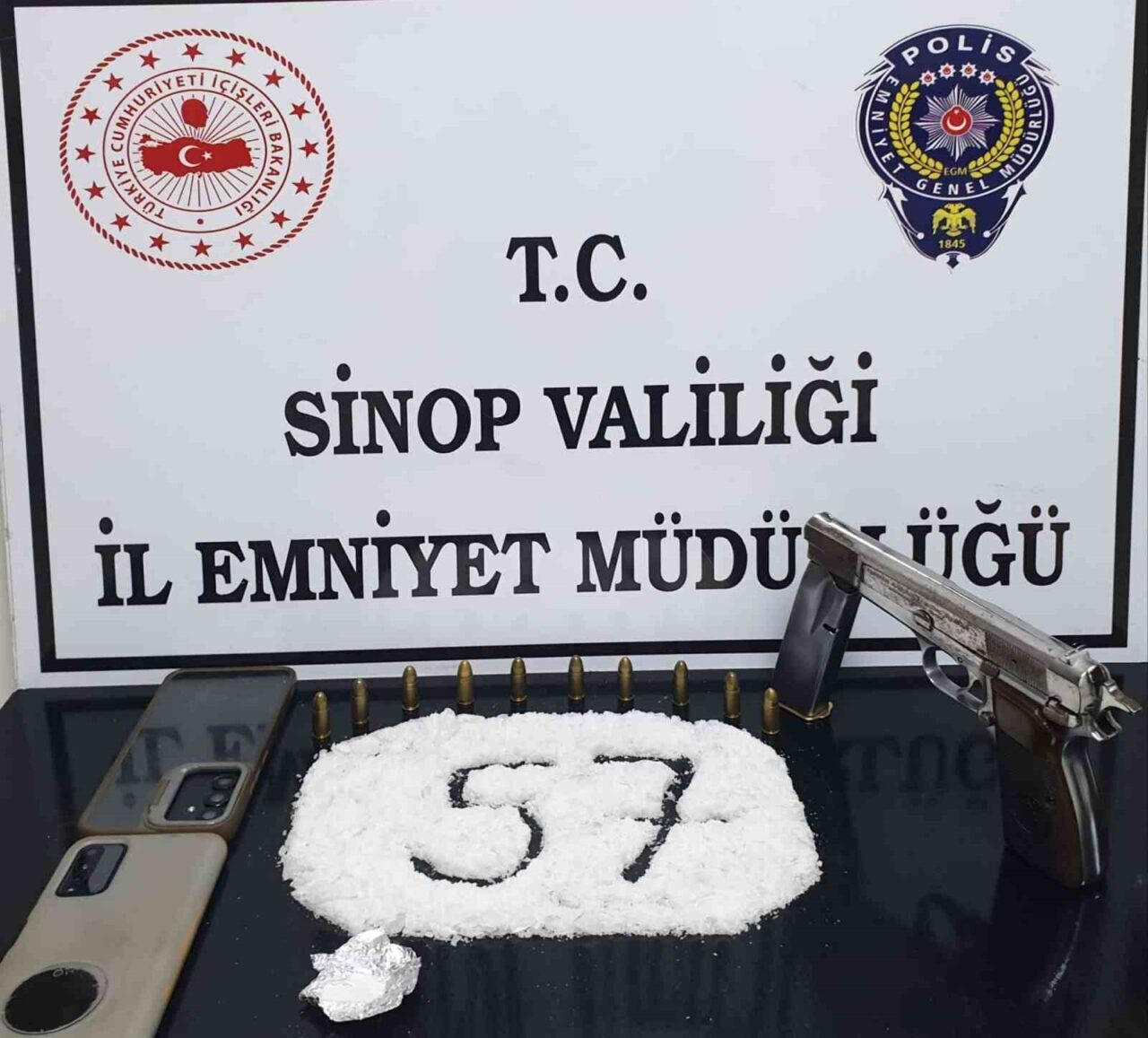 Sinop’ta uyuşturucu ve kaçak alkol operasyonu