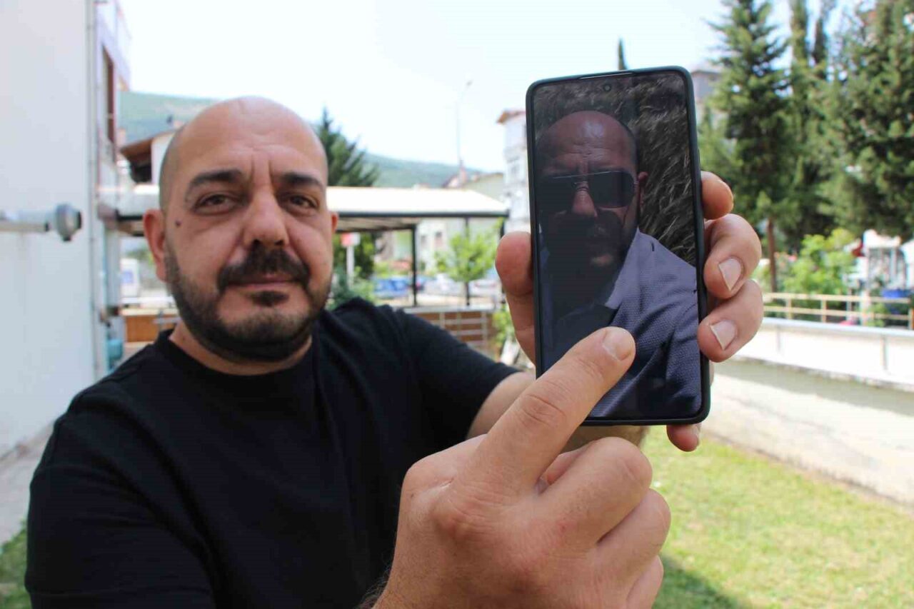 Üstündeki ölümcül keneleri selfie sayesinde fark etti