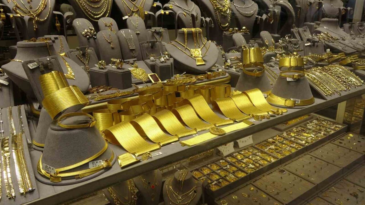 Altını alan değil satan daha fazla