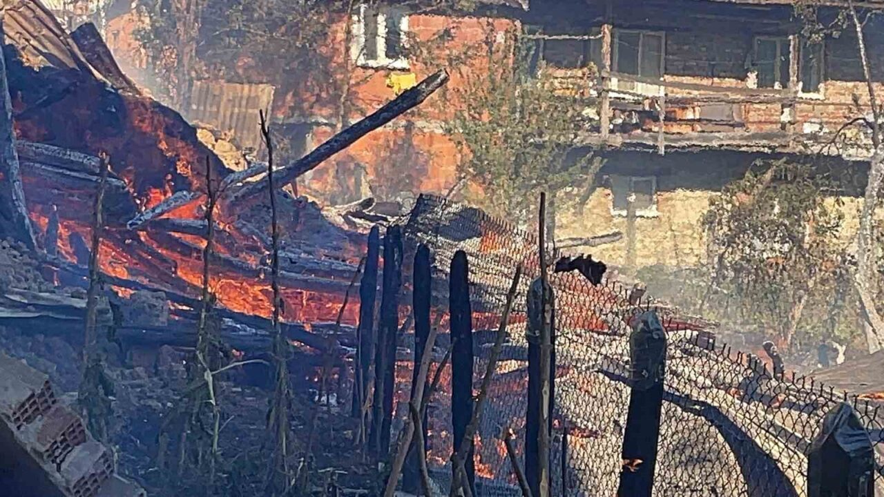 Bartın’da 2 saatte 8 yangın