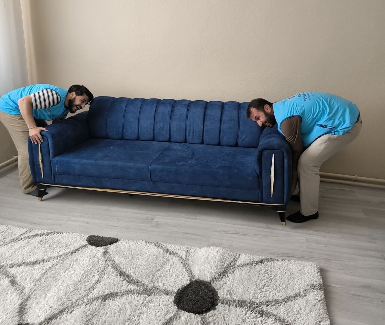 ’Bayburt Yetimine Sahip Çıkıyor’ sloganıyla bir ailenin evi yenilendi