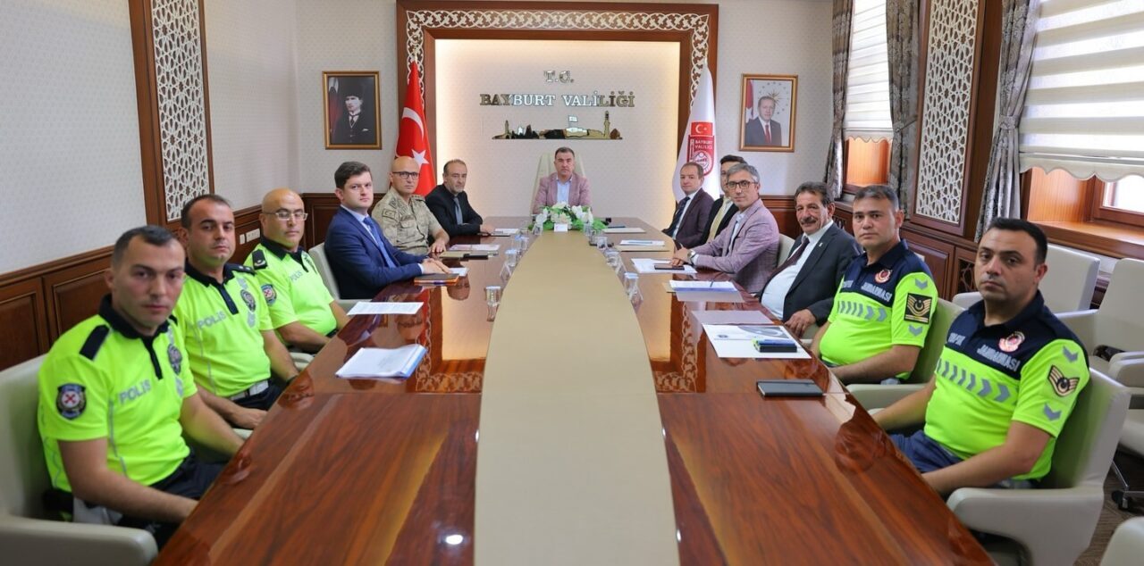 Bayburt’ta ulaşımda yaşanan sorunlar toplantıda ele alındı
