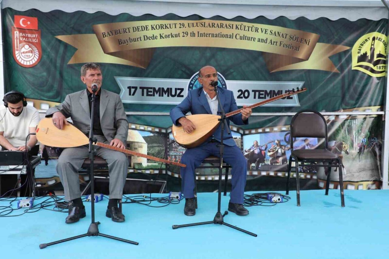 Bayburt’ta Yerel Ozanlar Konseri ve Aşıklar Şöleni düzenlendi