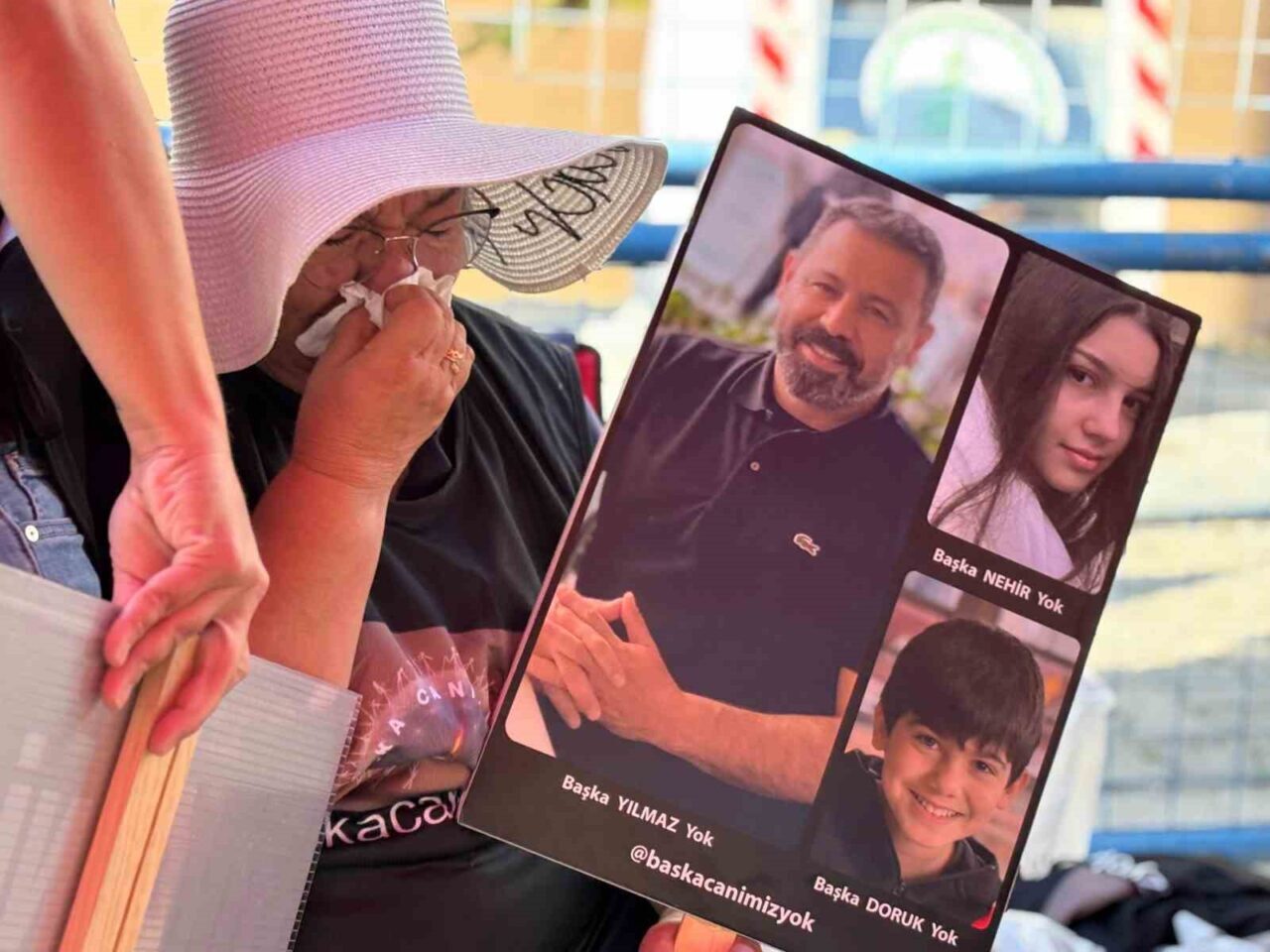 "Bilerek çocuklarımızı yaktılar, haber vermediler, para için yaptılar. İnşallah onların başına da gelir"