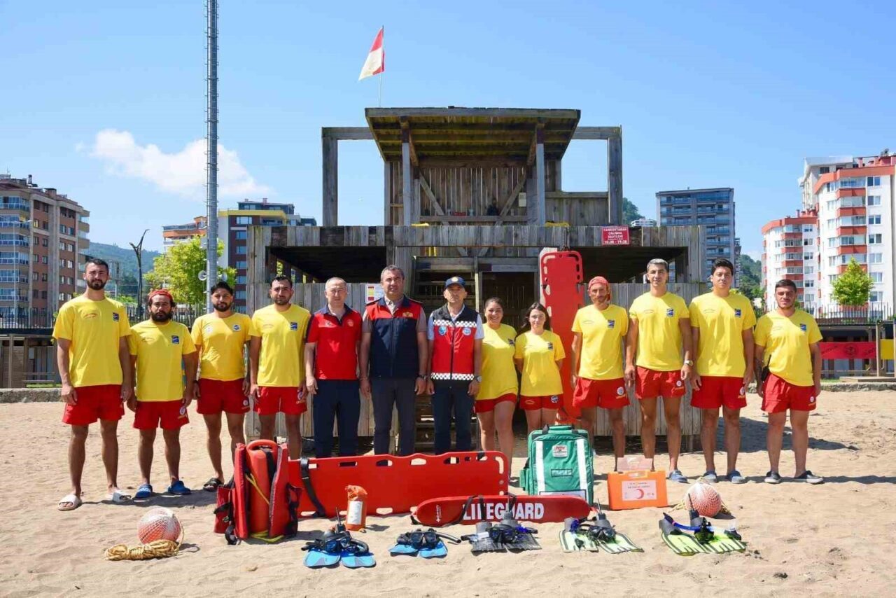 Boğulma vakalarına karşı cankurtaran ekipleri görev başında