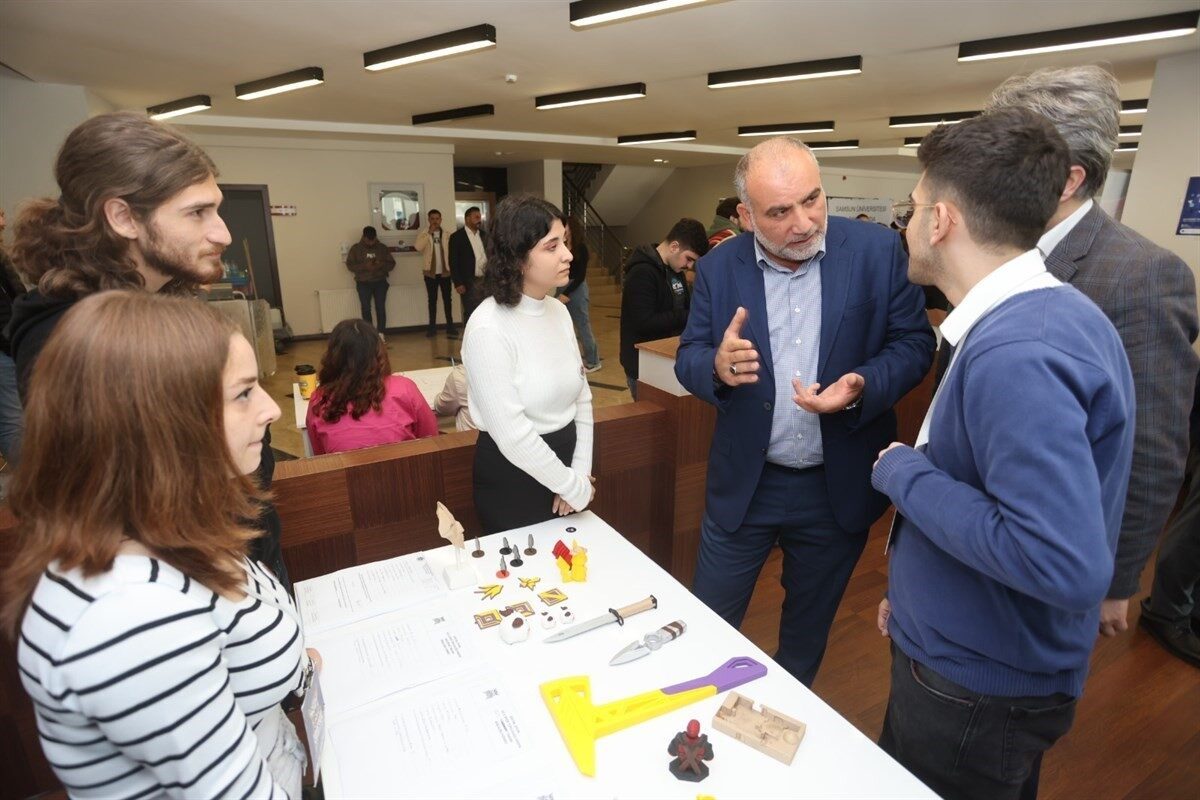 Canik’ten gençlere ’tercih’ desteği