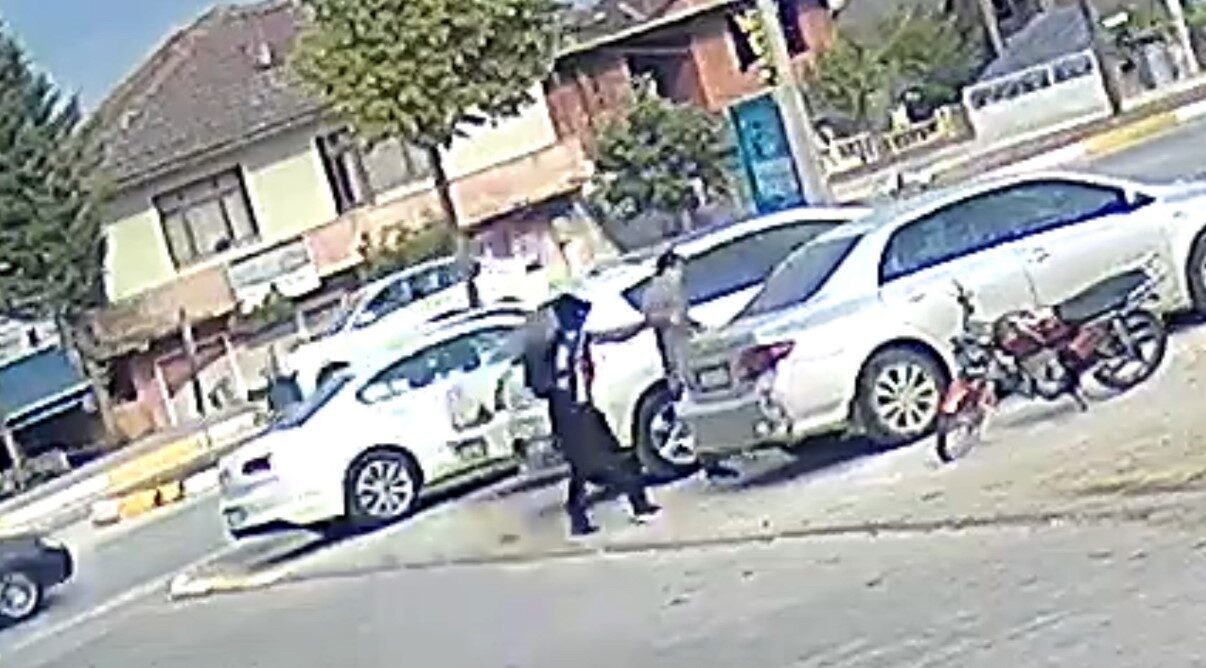 Cinayet zanlısı saklandığı tuvalette yakalandı