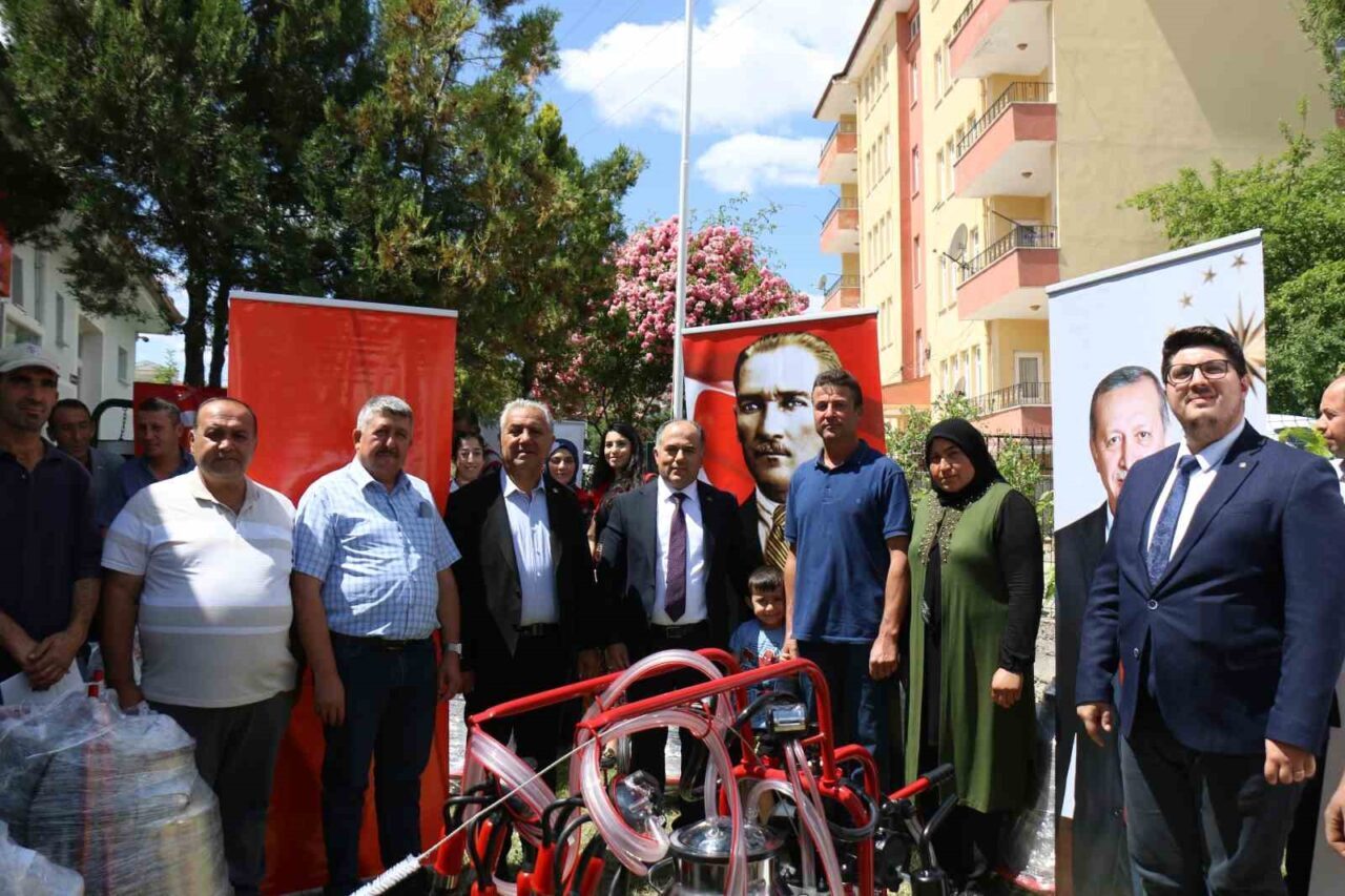 Çorum’da mobil süt sağım makinesi dağıtıldı