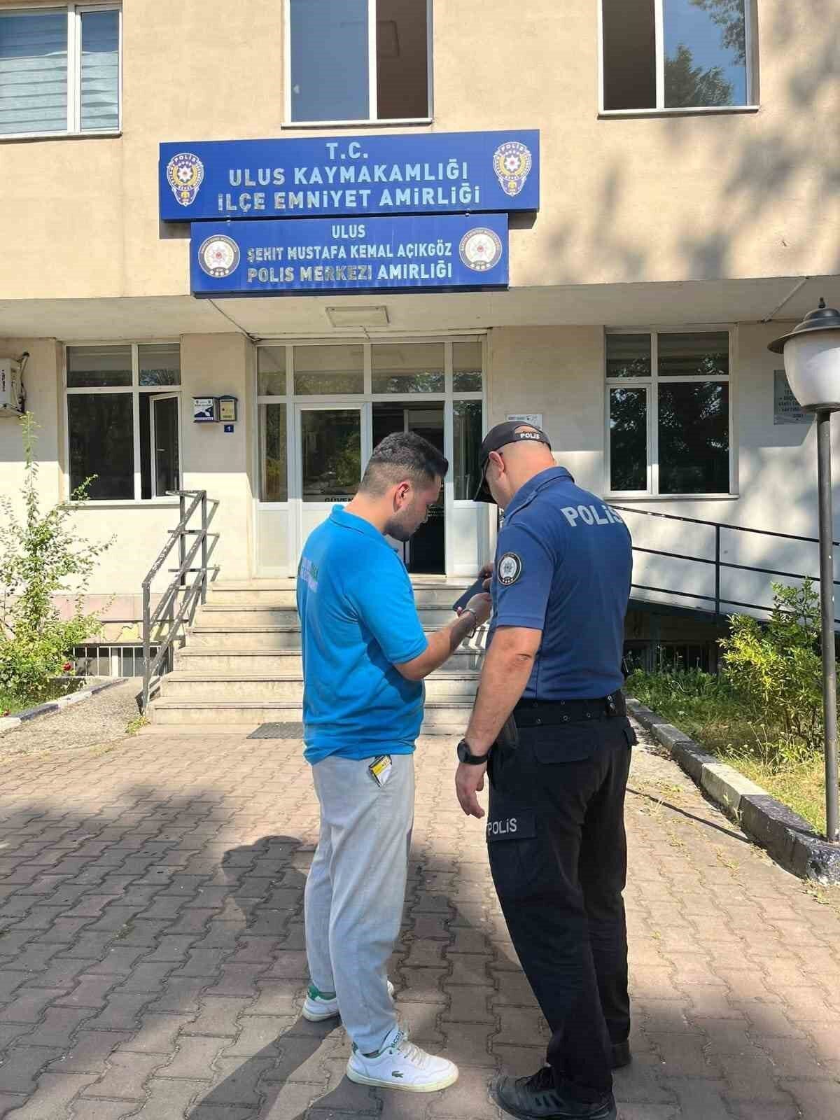 "Dava açıldı" mesajı ile dolandırılmaktan polis kurtardı