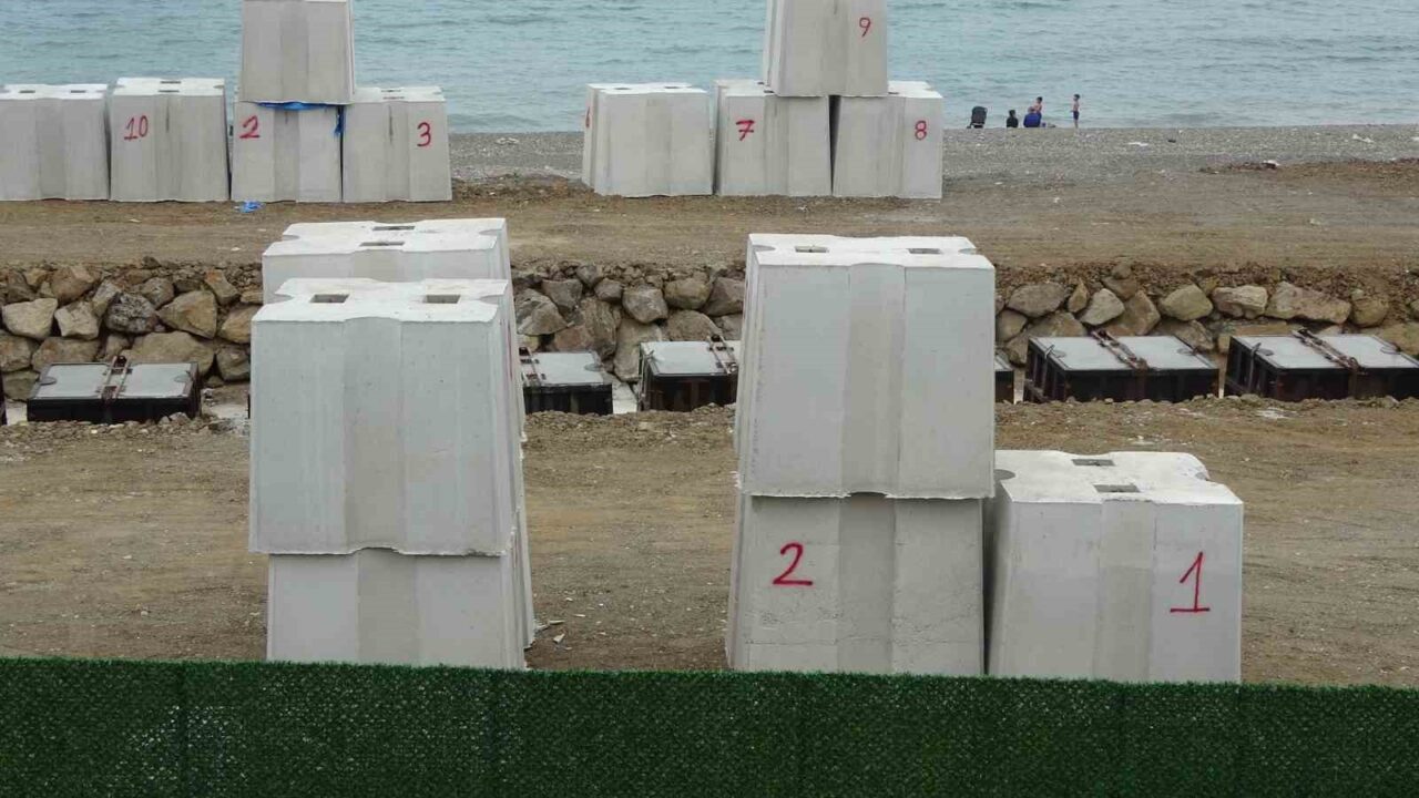 Dev dalgalardan korumak için devasa betonlar kullanılacak