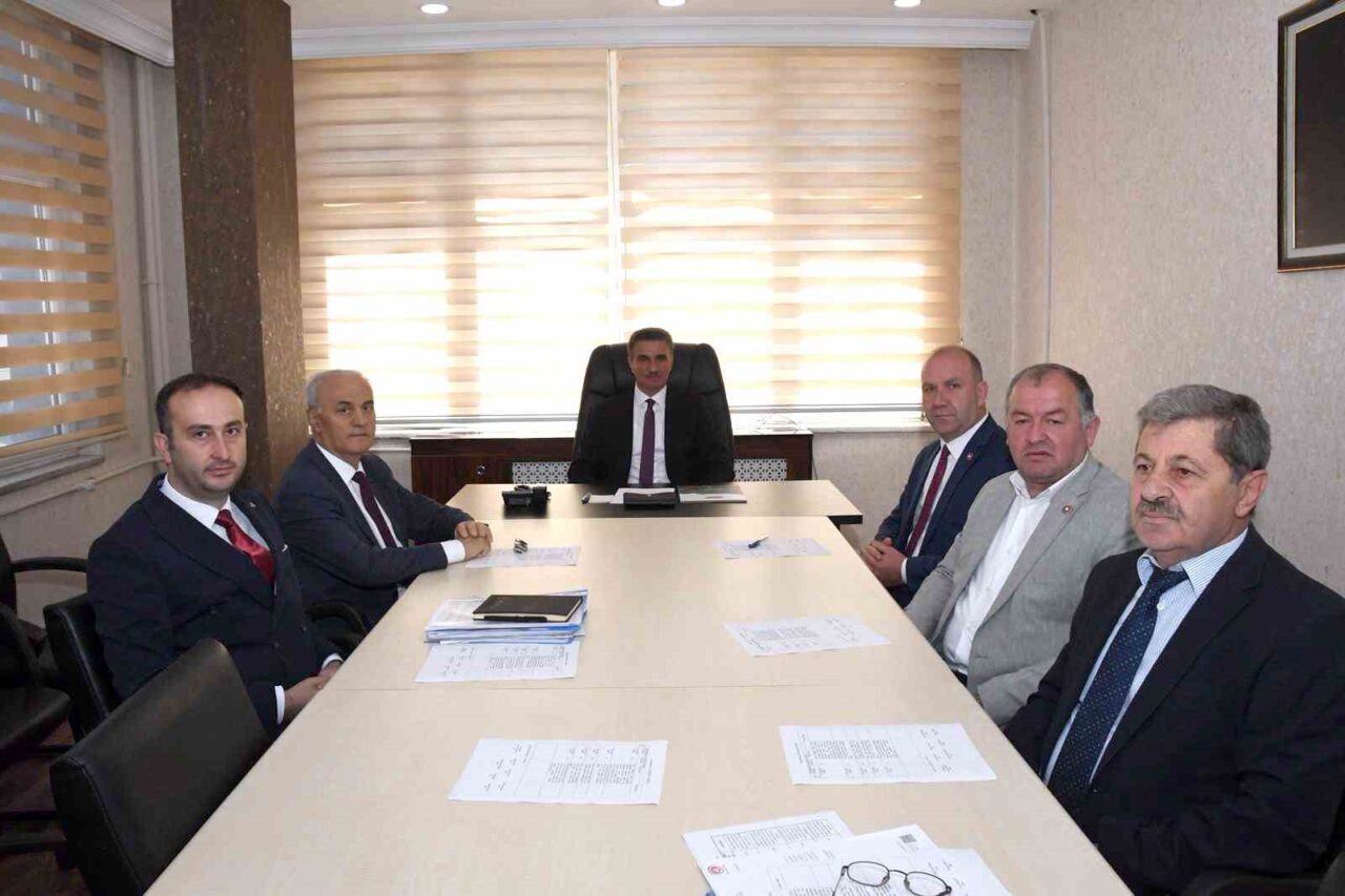 Gümüşhane Valiliği, Taşköprü Yaylası’ndaki kaçak yapıların yıkımına karar verdi