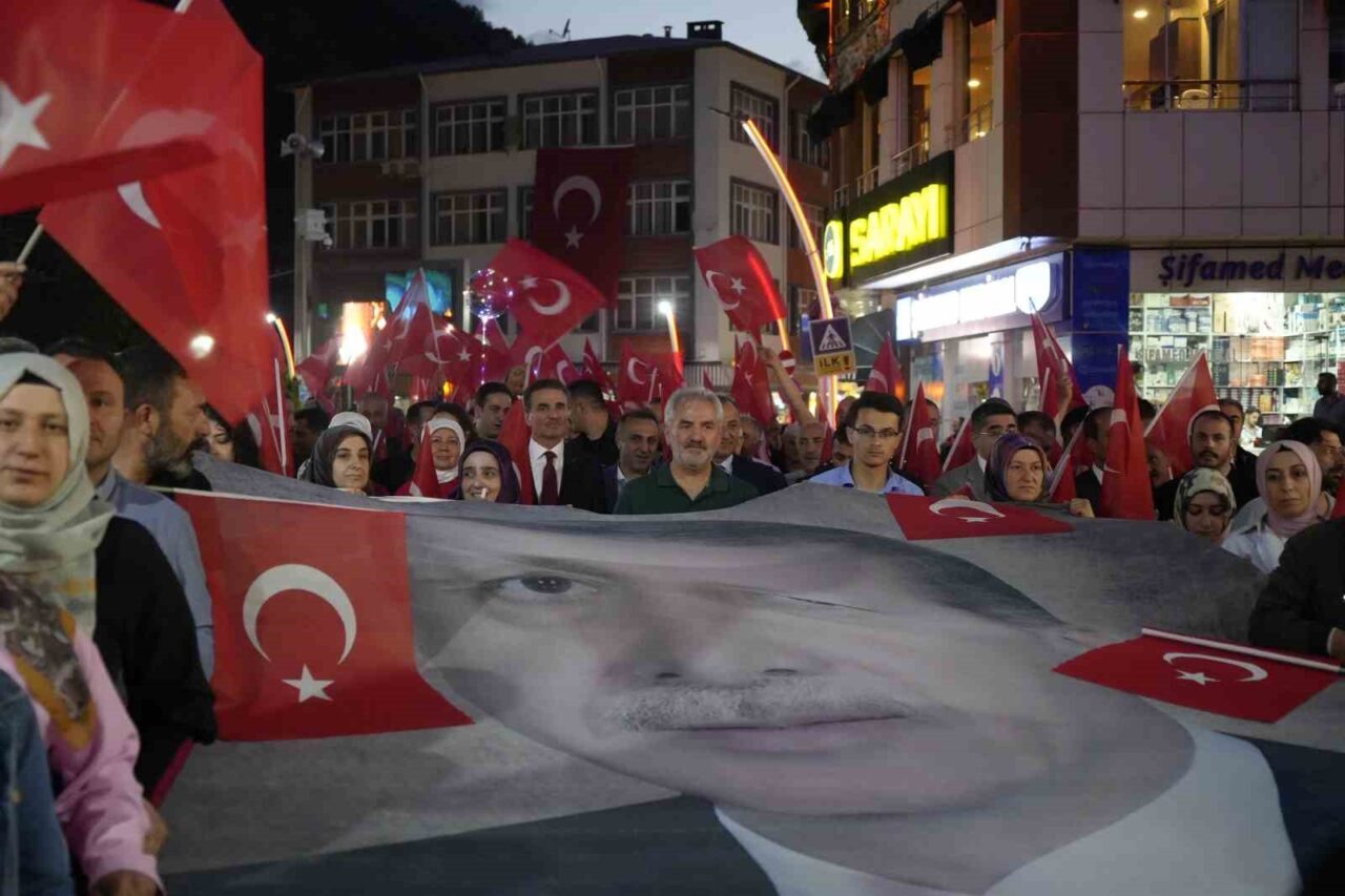 Gümüşhane’de "15 Temmuz" yürüyüşü ve anma programı düzenlendi